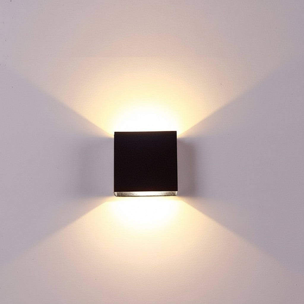 Applique murale extérieure Lumeoo GATILUX noire carrée avec éclairage LED bidirectionnel pour jardin et façade