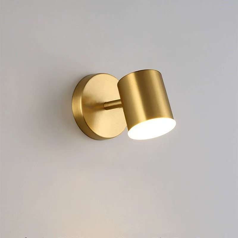 Applique murale Lumeoo PIVOLUX LED pivotante en métal doré pour un éclairage de chevet élégant et moderne