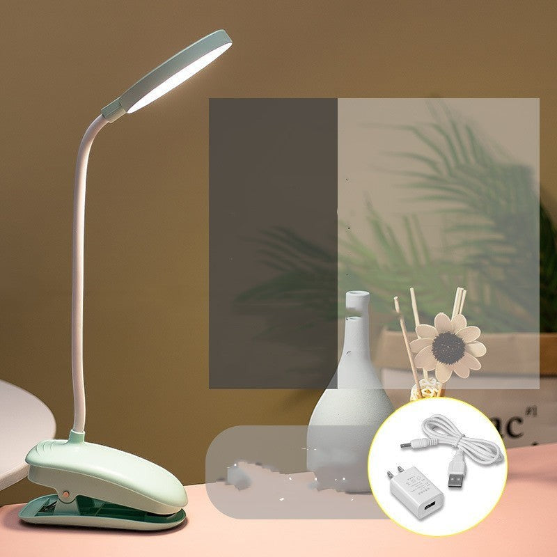 Lampe de bureau LED Lumeoo rechargeable avec clip vert pastel, col de cygne flexible et commande tactile