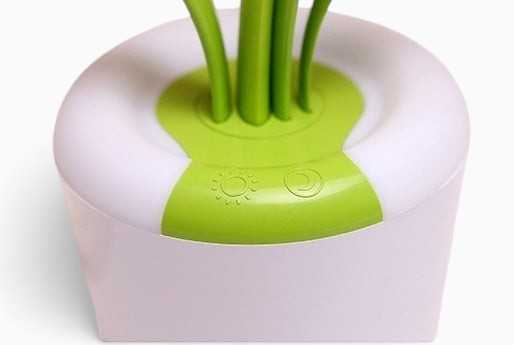 Base de lampe de bureau Lumeoo VISILEX blanche et verte avec commandes tactiles pour réglage de luminosité