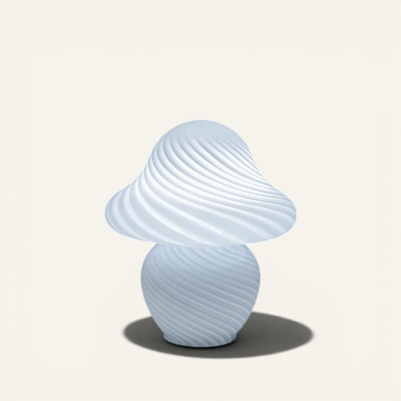 Lampe champignon Lumeoo en pâte de verre blanche avec un design torsadé élégant pour une lumière douce et apaisante