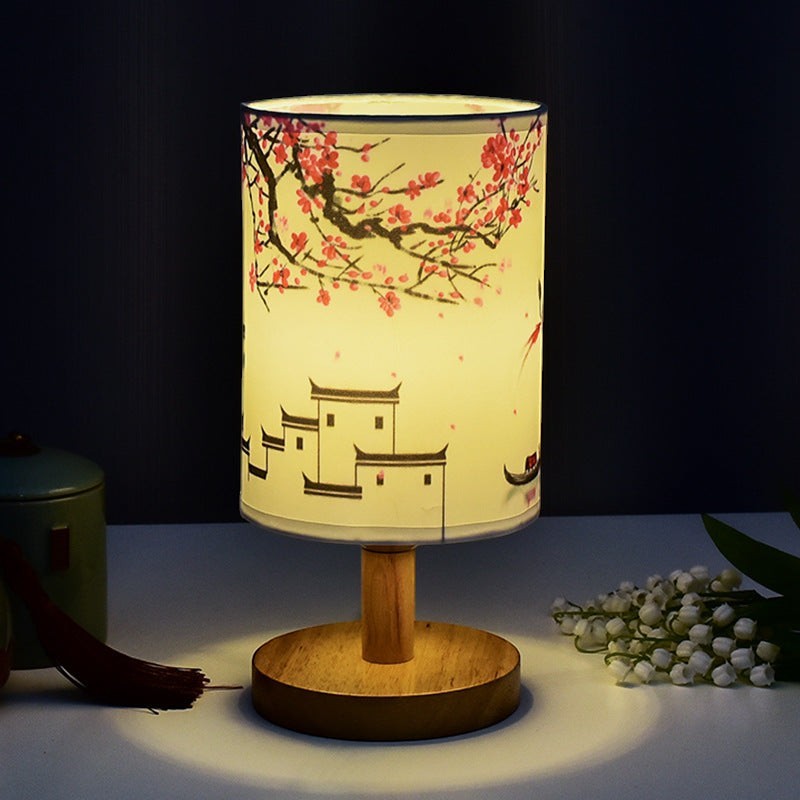 Lampe de chevet Lumeoo style chinois avec abat-jour cylindrique à motifs floraux et base en bois clair