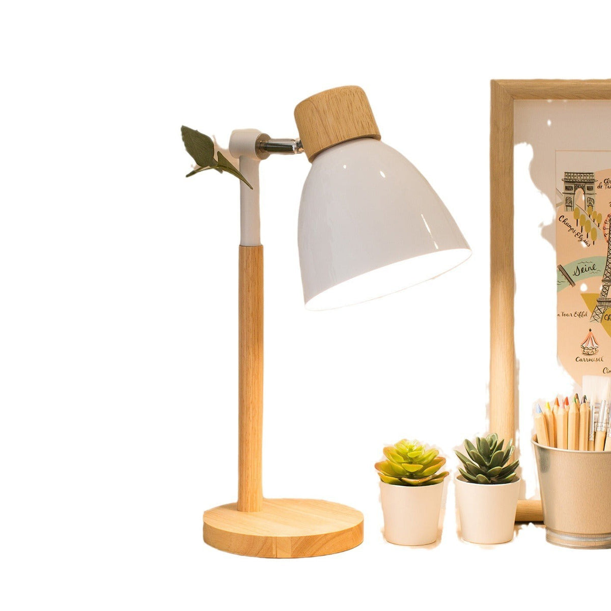 Lampe de chevet Lumeoo GIRLUX blanche et bois avec design enfantin, idéale pour une ambiance douce et rassurante.