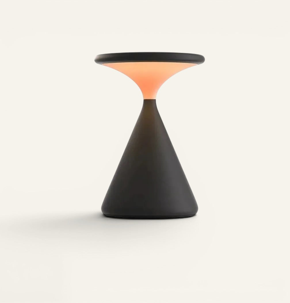 Lampe de chevet minimaliste Lumeoo noire en fer et aluminium avec éclairage LED diffusant une lumière douce