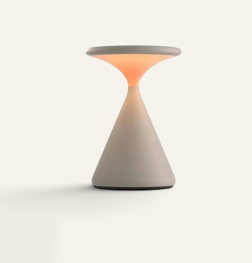 Lampe de chevet minimaliste Lumeoo PASTILUX couleur pastel avec éclairage doux et design conique épuré