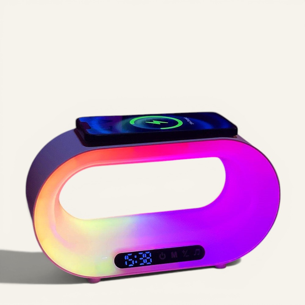 Lampe de chevet Lumeoo CHROMOVA RGB avec chargeur induction, réveil numérique et haut-parleur Bluetooth multicolore