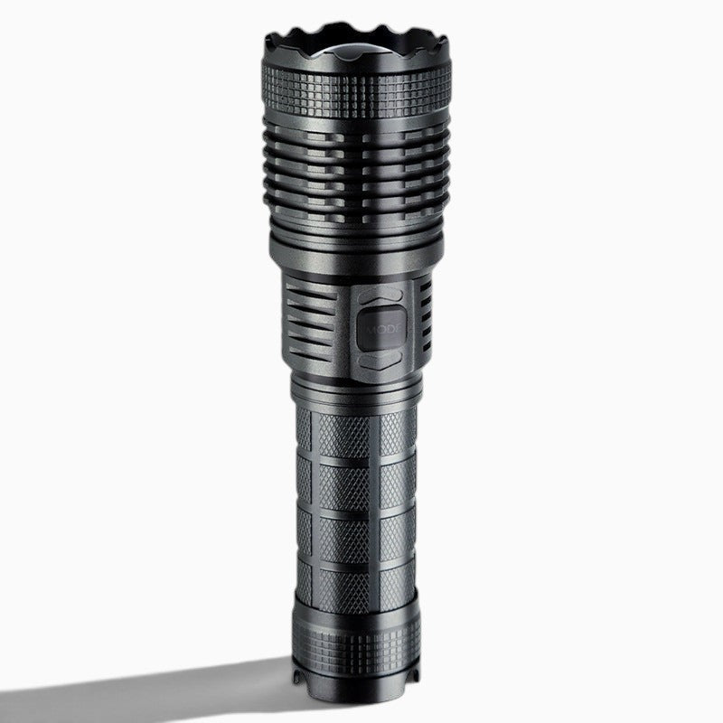 Lampe de poche LED XENOX Lumeoo rechargeable en aluminium noir, design robuste pour le camping et les urgences