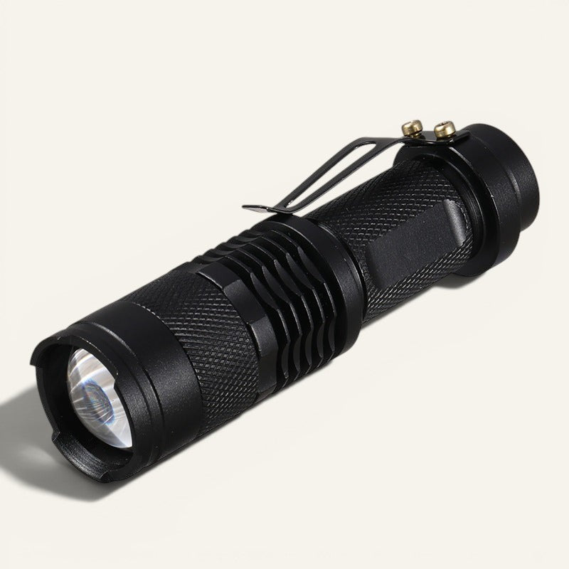 Lampe de poche LED COB Lumeoo rechargeable en aluminium noir avec clip de fixation pour camping et extérieur Image