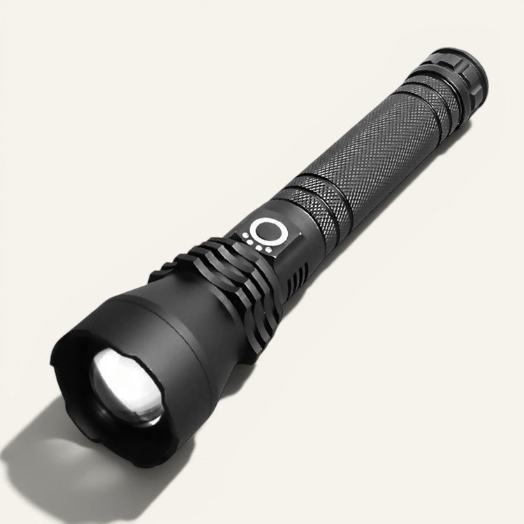 Lampe de poche Lumeoo ZOOMIX noire en métal avec zoom télescopique, rechargeable par USB pour camping et randonnée.