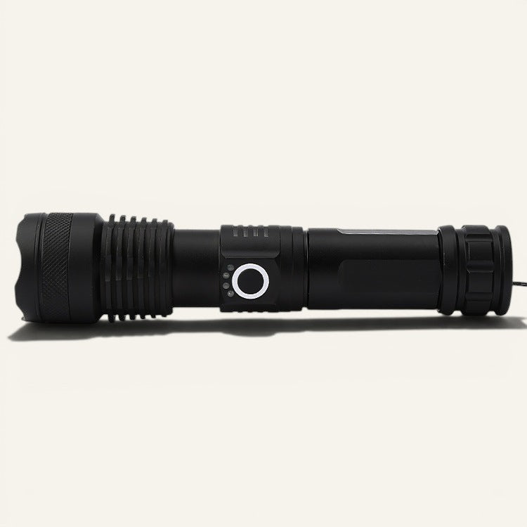 Lampe de poche Lumeoo noire télescopique avec zoom, rechargeable par USB, idéale pour le camping et la randonnée.