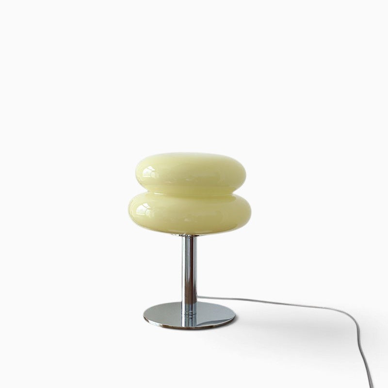 Lampe à poser Lumeoo Verrux au design nordique avec abat-jour en verre crème et pied en fer chromé, éclairage LED