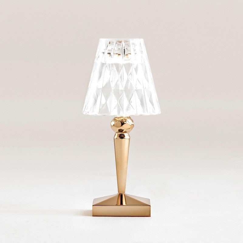 Lampe de table Lumeoo CRYSTIX en cristal transparent avec pied doré élégant, luminaire décoratif sans fil