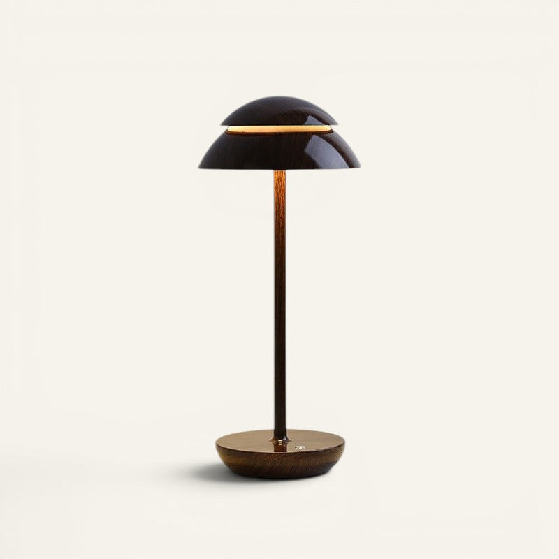 Lampe de table Lumeoo SKANDOR au design nordique minimaliste, finition bois foncé, LED rechargeable sans fil.
