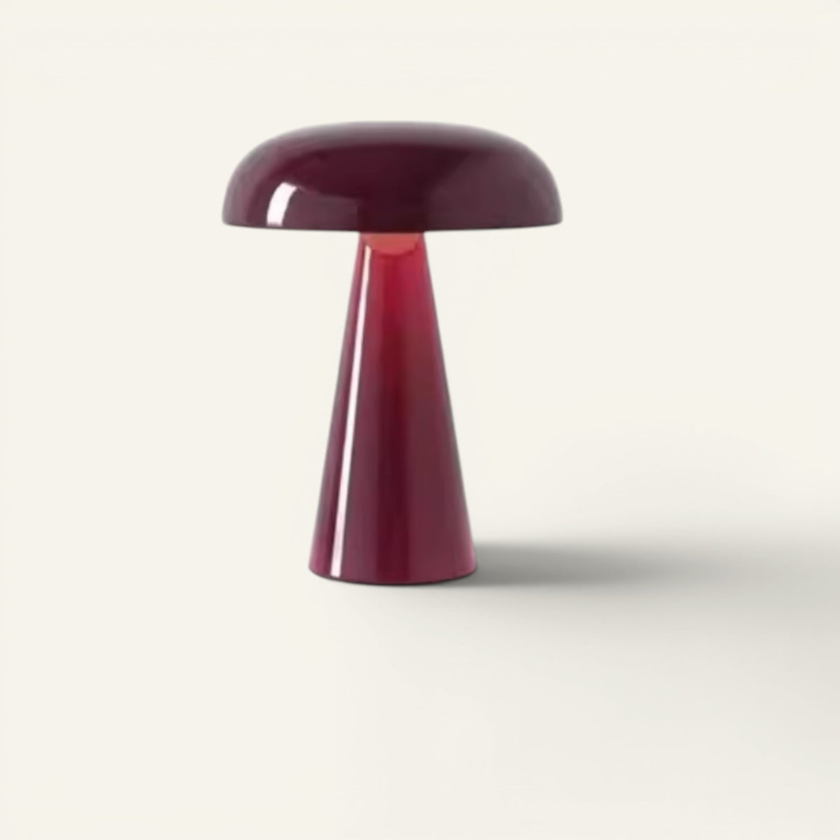 Lampe de table rechargeable Lumeoo BAROVA au design rétro bordeaux en forme de champignon pour une ambiance cosy