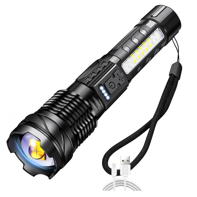 Lampe torche LED Lumeoo POWERLUX 5000 lumens rechargeable, noire, avec éclairage latéral et dragonne de transport.