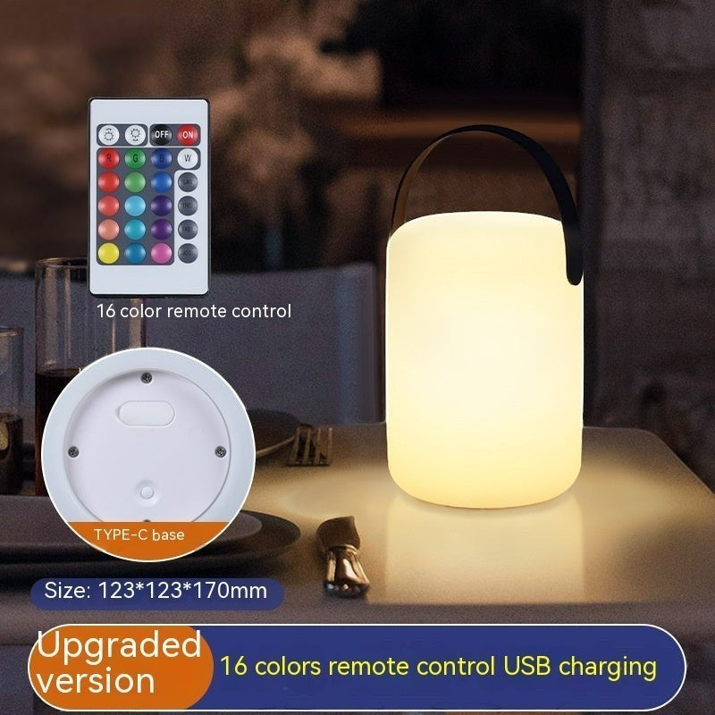Lanterne camping LED Lumeoo rechargeable avec 16 couleurs, télécommande et port USB-C pour éclairage extérieur.