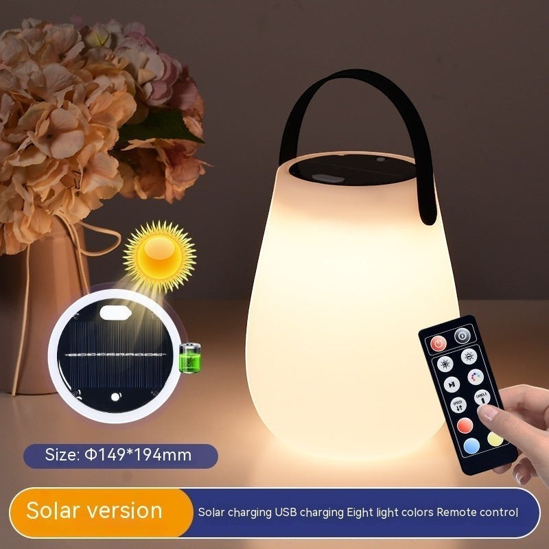 Lanterne camping LED Lumeoo rechargeable, 16 couleurs, solaire et USB avec télécommande pour ambiance extérieure.