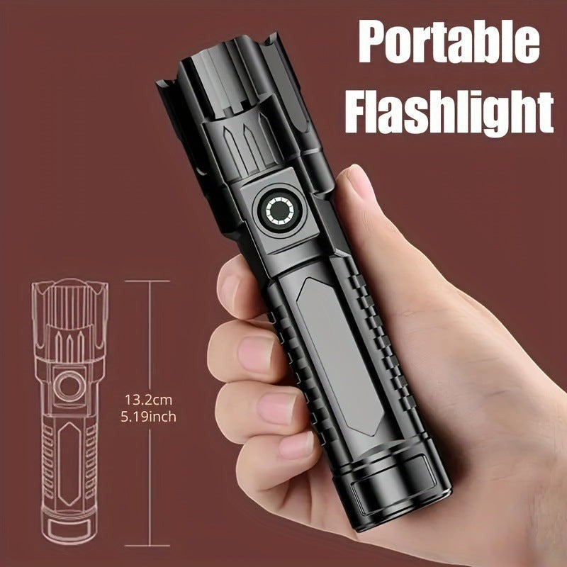 Mini lampe de poche LED Lumeoo noire, rechargeable USB avec zoom, tenue en main pour le camping et les sorties.