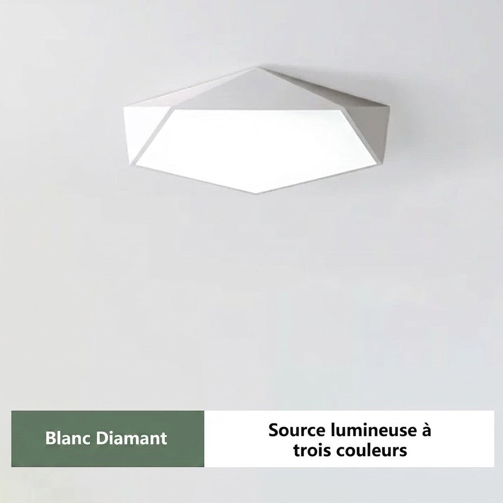Plafonnier LED géométrique blanc Lumeoo au design moderne en forme de diamant pour un éclairage élégant du salon