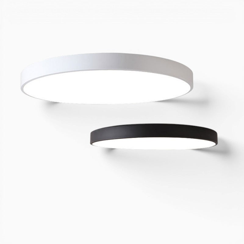 Plafonniers LED Lumeoo ultra-plats et ronds, un blanc et un noir, design minimaliste pour éclairage moderne
