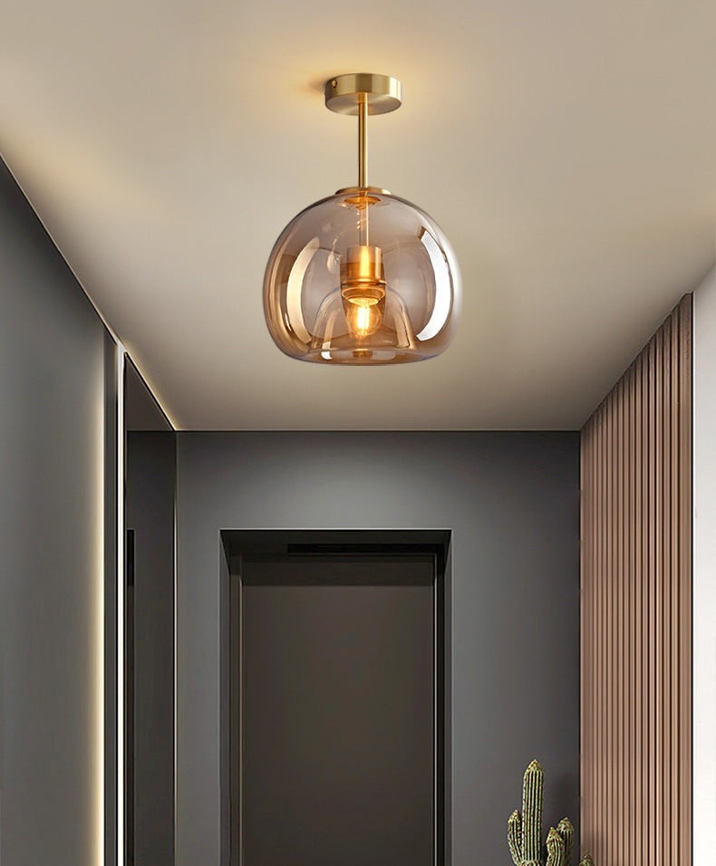 Plafonnier Lumeoo CEILOVA en verre ambré et métal doré au design moderne et luxueux pour un intérieur raffiné