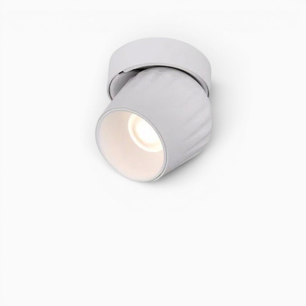 Plafonnier spot LED orientable blanc Lumeoo au design épuré pour un éclairage intérieur précis et moderne