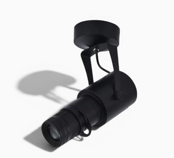 Spot LED orientable Lumeoo noir au design moderne pour éclairage précis de décoration intérieure