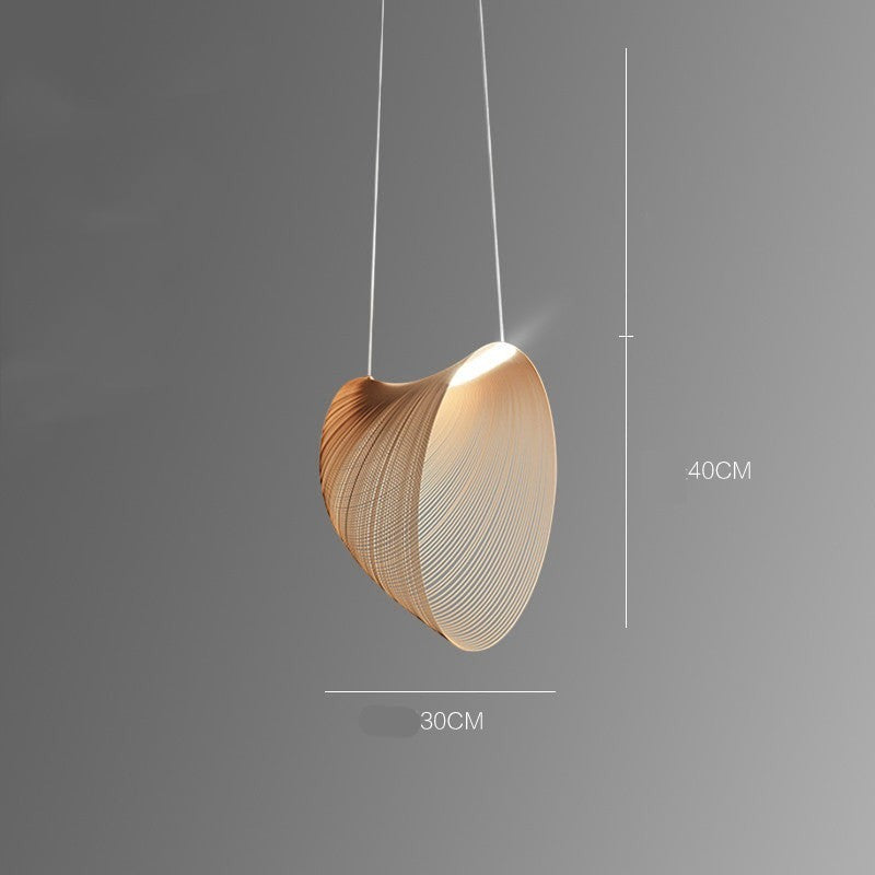 Suspension Lumeoo en bois naturel au design scandinave organique et courbé pour un éclairage doux de salle à manger