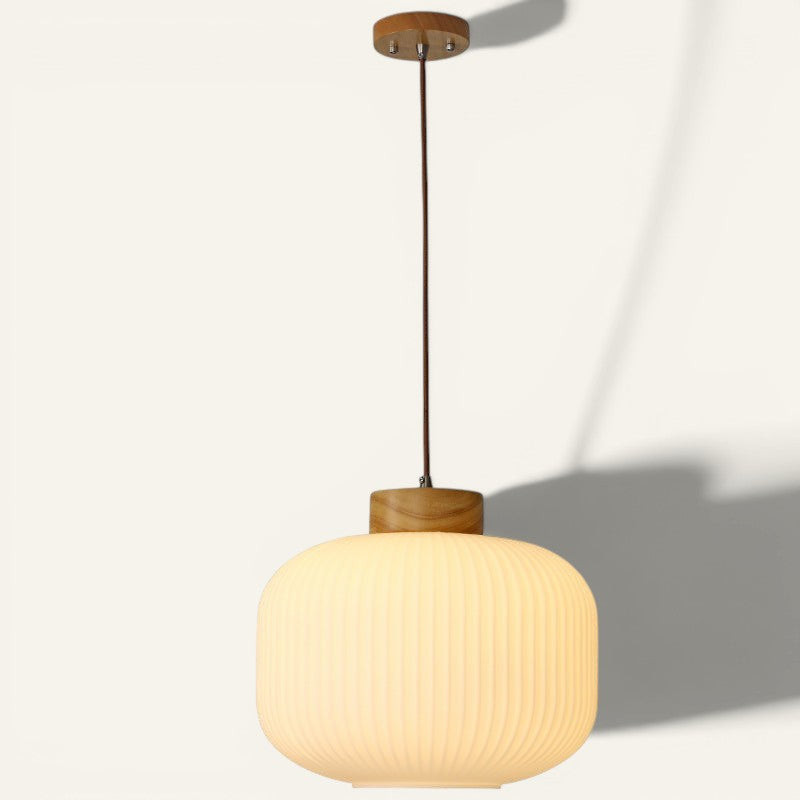 Suspension Lumeoo en bois et verre dépoli blanc au design rétro inspiré des lanternes chinoises pour une lumière douce