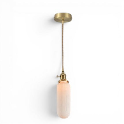 Suspension Lumeoo ARGILUX en céramique artisanale cannelée avec finition laiton doré pour un éclairage doux