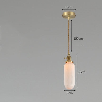 Suspension Lumeoo ARGILUX en céramique blanche cannelée avec détails en laiton doré et câble torsadé vintage