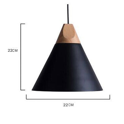 Suspension conique Lumeoo en aluminium noir et bois clair, design scandinave épuré pour éclairage intérieur