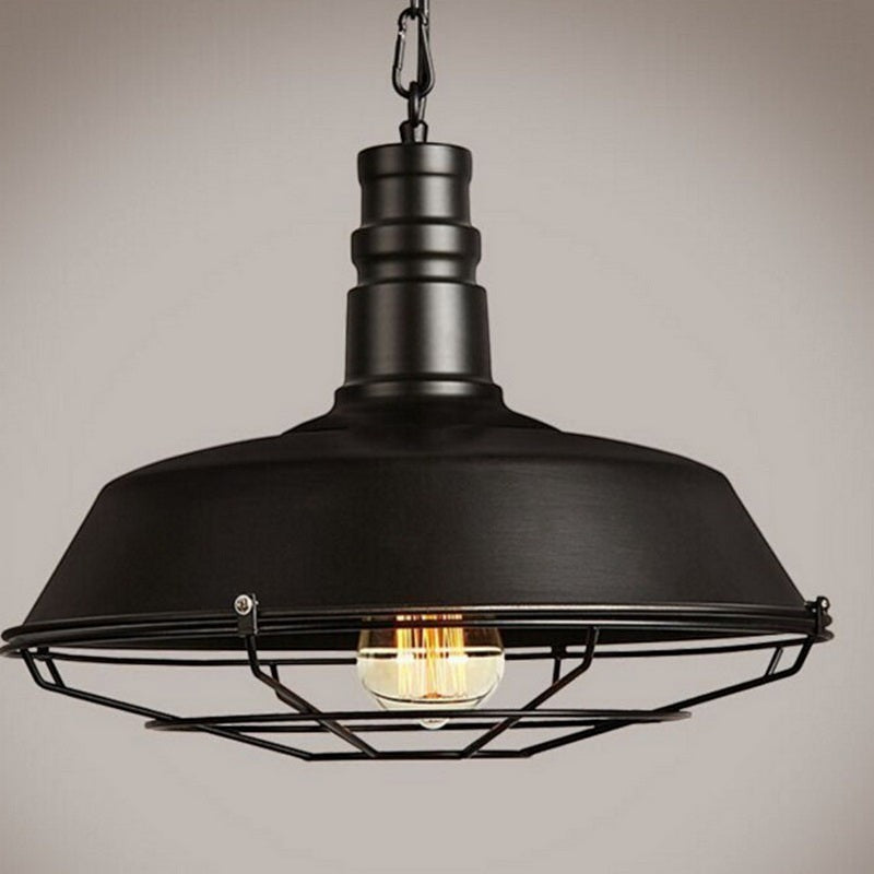 Suspension industrielle Lumeoo noire en métal avec grille de protection et ampoule vintage apparente