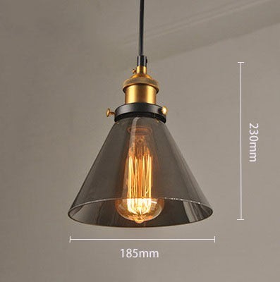 Suspension Lumeoo en verre fumé conique avec douille en laiton vintage pour un éclairage intérieur chaleureux